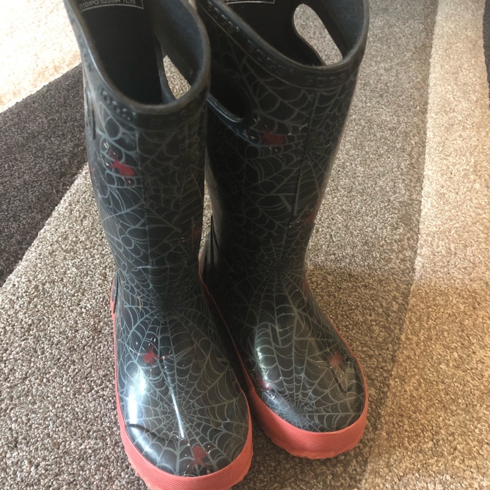 Bogs Spider rain boots boys size 11
